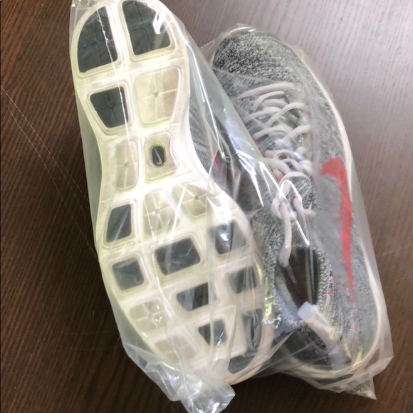 Nike Flyknit Chukka wolf grey red swoosh - Picture 2 of 2